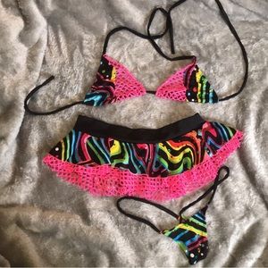 Neon rave outfit!